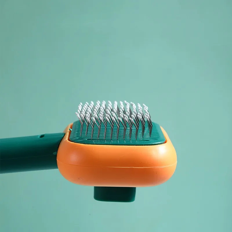 Side view of the slicker brush head showing the bent pins